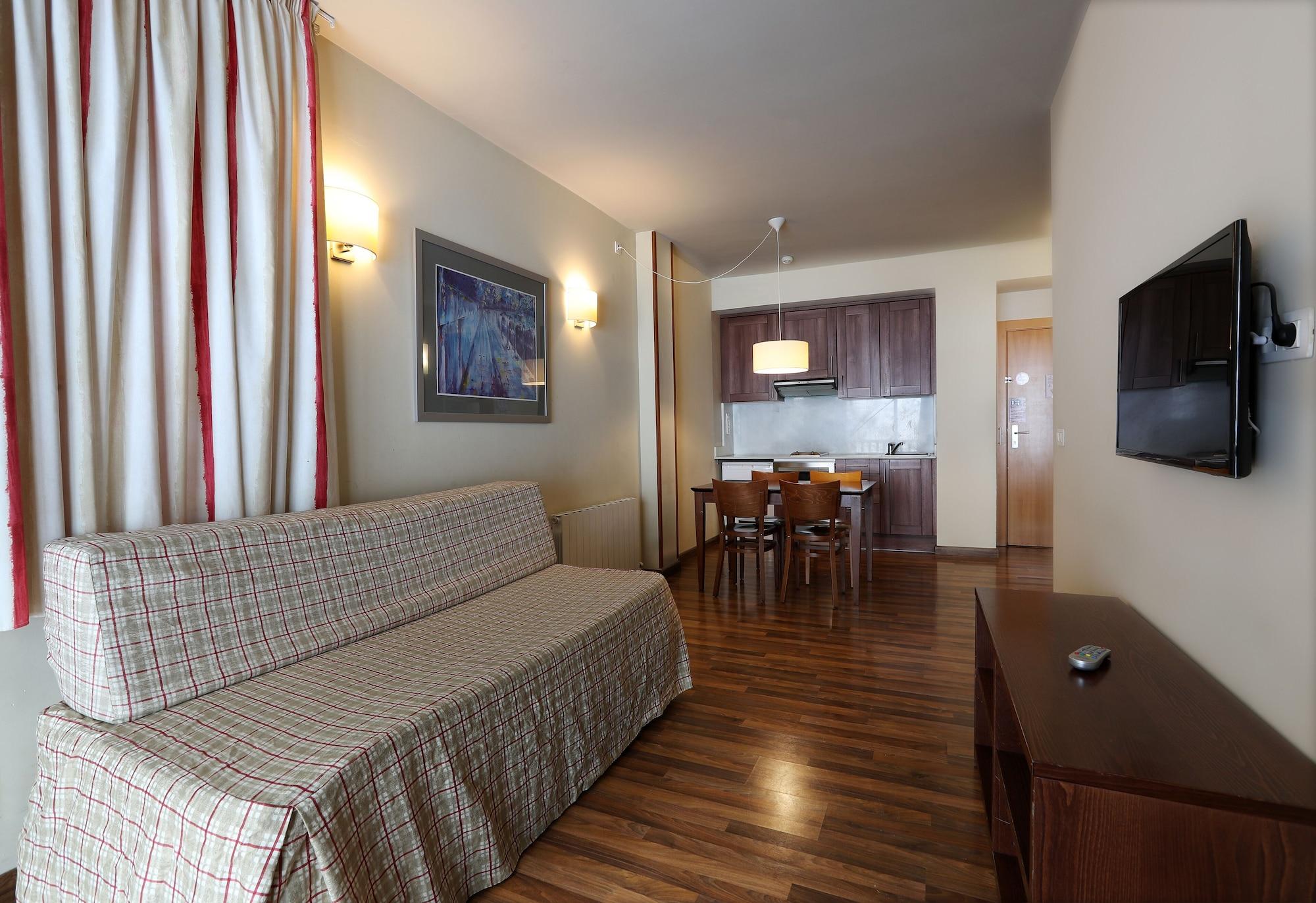 Guitart La Molina Aparthotel & Spa Exterior photo