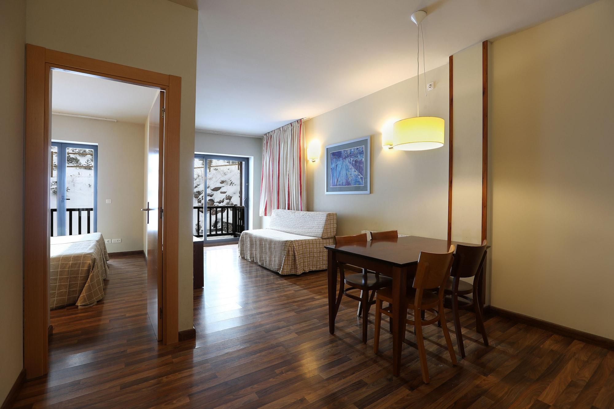 Guitart La Molina Aparthotel & Spa Exterior photo