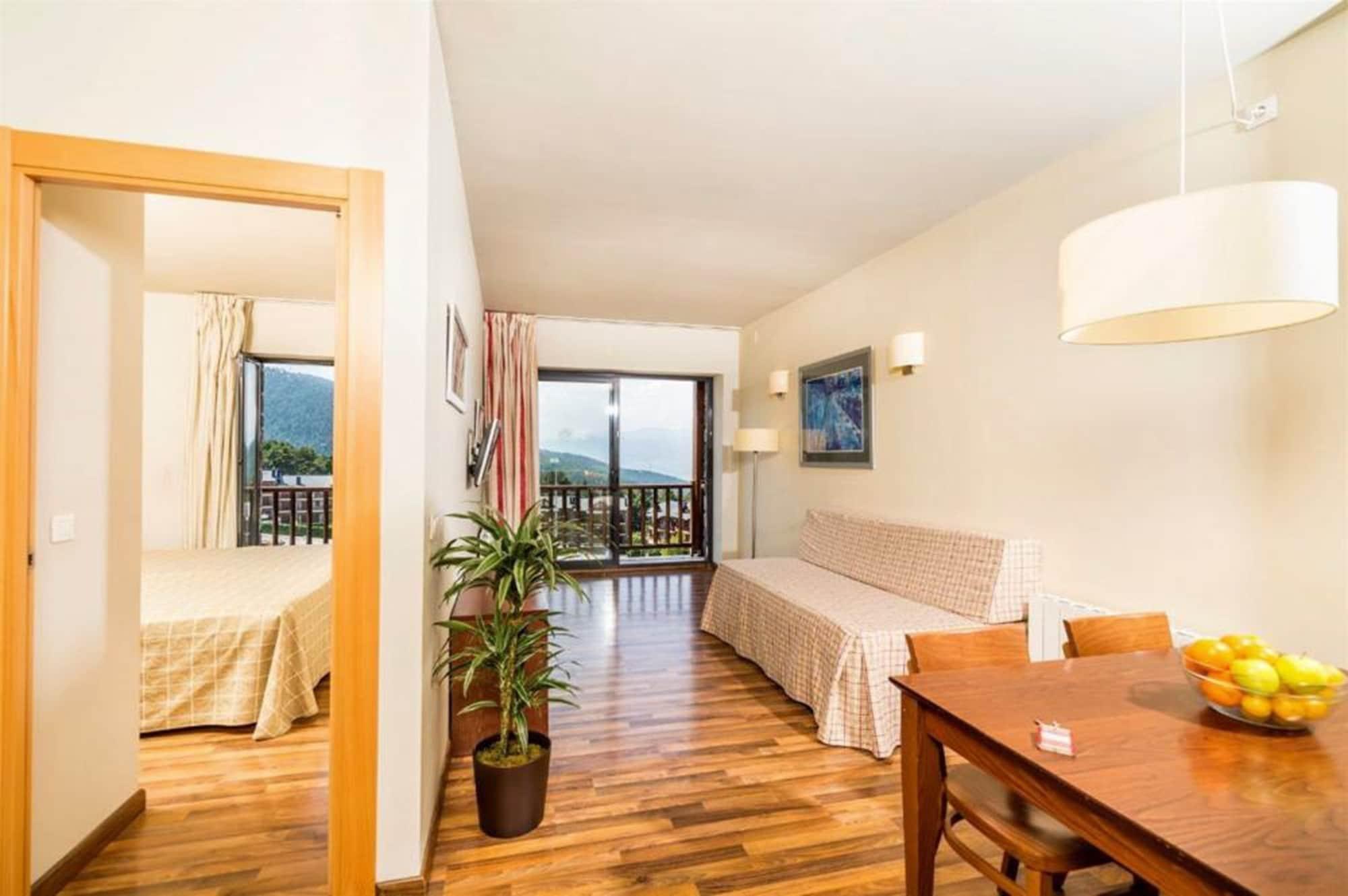 Guitart La Molina Aparthotel & Spa Exterior photo